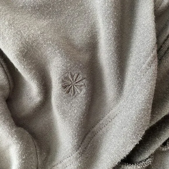 ATHLETA Pranayama Restore Wrap in Mortar Mushroom Gray Tencel Blend Size S - Picture 6 of 10